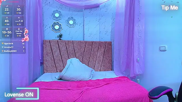 mia__thomson_ webcam