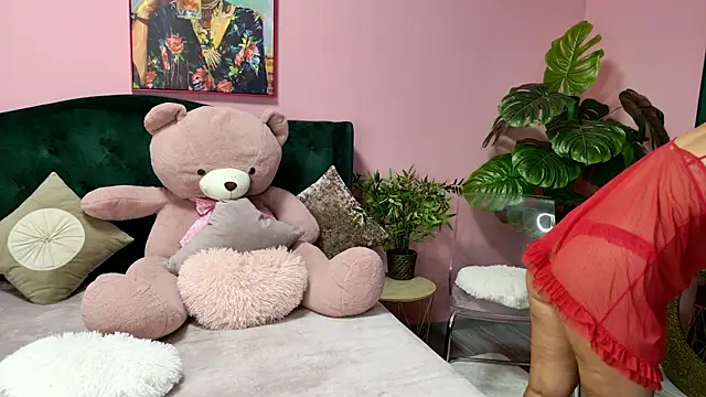 kirrawhite - KirraWhite's free webcam - UK Sex Cams