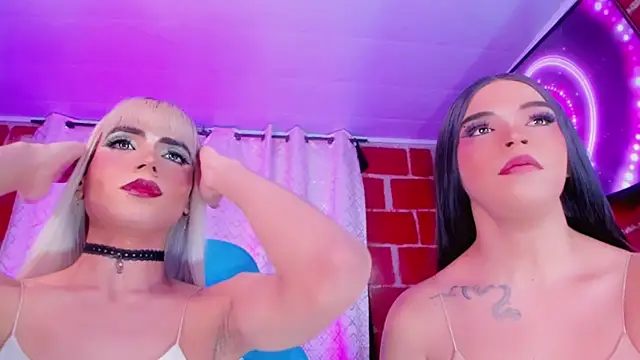 Kate_and_penny webcam