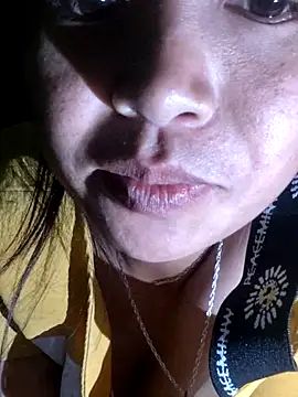 miumiu_sexy2x webcam