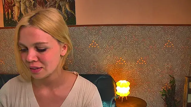 scarletmarnei - ScarletMarnei's free webcam - UK Sex Cams