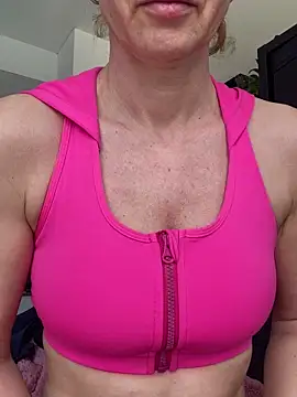 AnnikaRose live sex cam