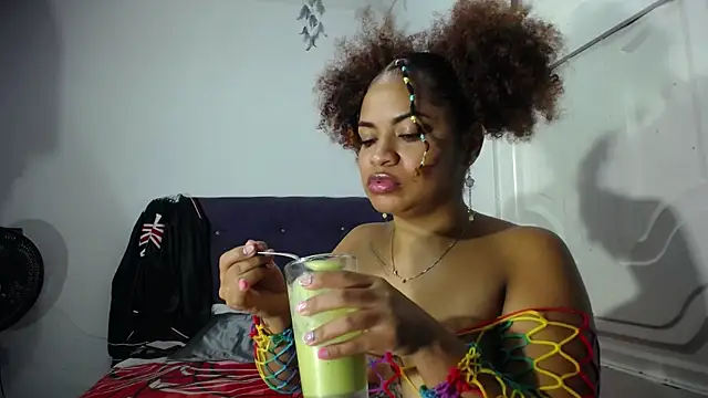 Squirter_pussybomb webcam