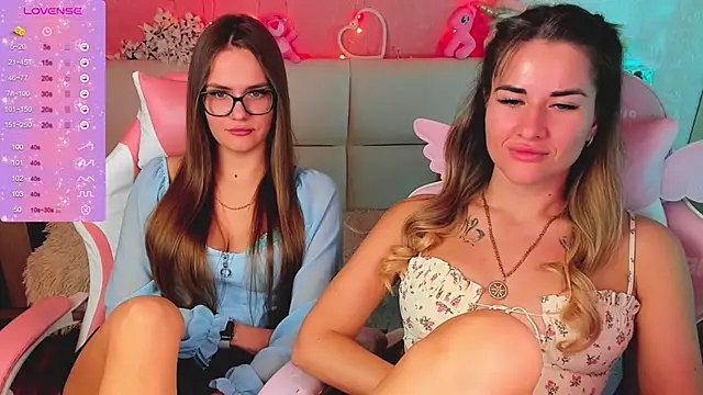 hotty_girls_here webcam