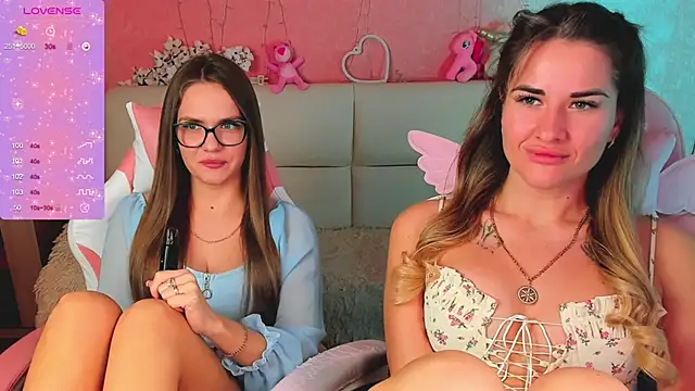 hotty_girls_here webcam