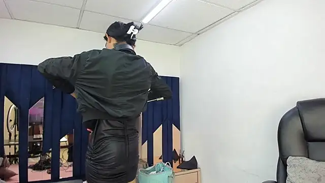 Model: Aisha_hotts777