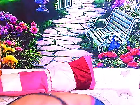 IndianPretty14u2Luv webcam