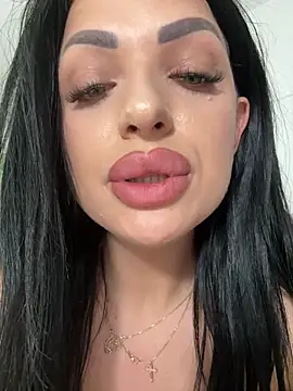 IrisRossie Stripchat cam model