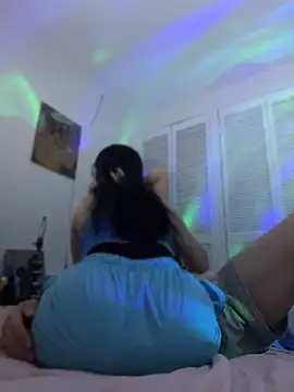 SweetHushviolet webcam