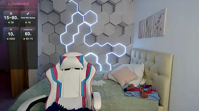 aliicemeow - Aliicemeow's free webcam - UK Sex Cams