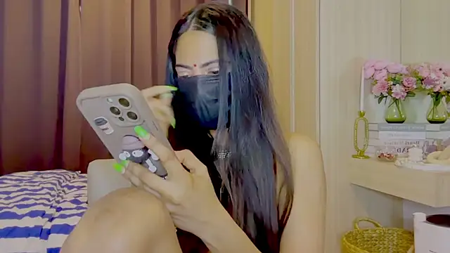 monalisa_don (Ask my age) - oil up ma BOOBIES