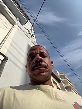 vhugoe (Ask my age) - just4fun