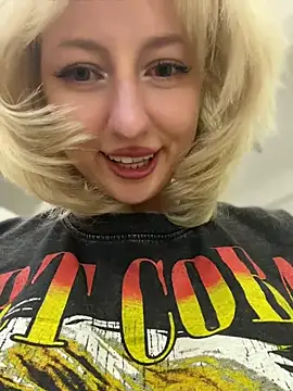 ronniekiss (F young) - Play with pussy