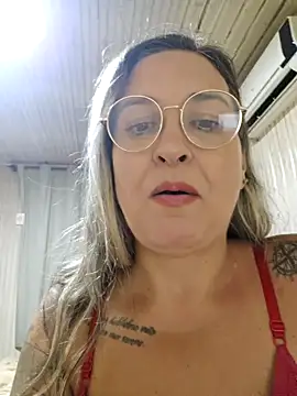 bellafortunegaucha (F milf) - colocar plug na rua