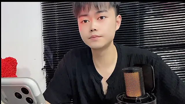 GUCCI-BOY1314's live cam