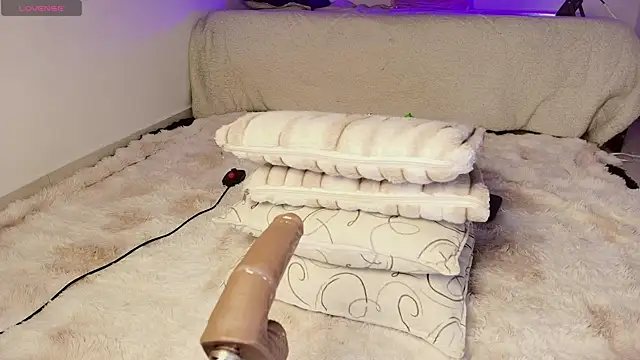 Madeline_Dreams webcam