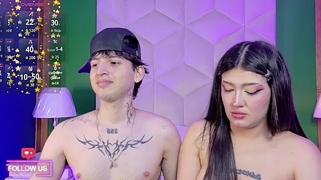 sett_and_gwen (Ask my age) - show boobs and bounce