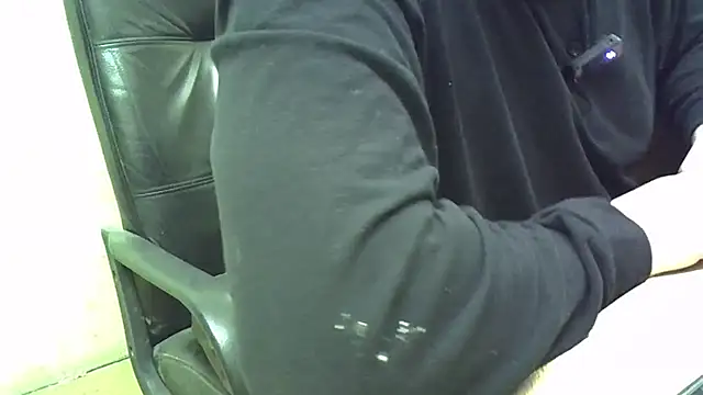 nikdov3 - Nikdov3's free webcam - UK Sex Cams