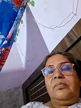 Webcam Model (Shalini3456)  is live.Free join now!