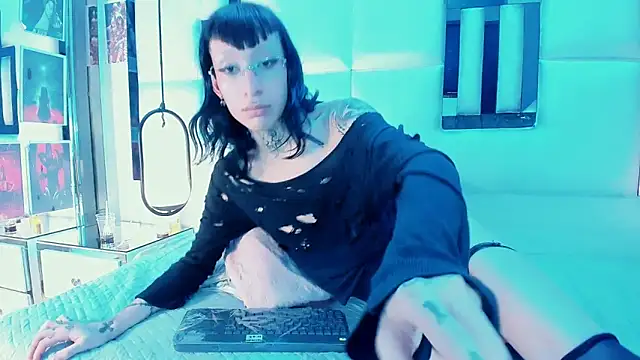 Model: MadisonWood01