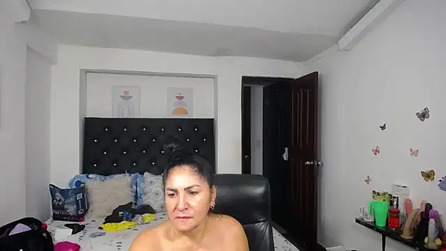 mature_bigboobs10 webcam