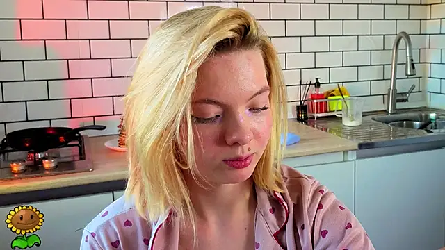 MelinaBunnyyy webcam