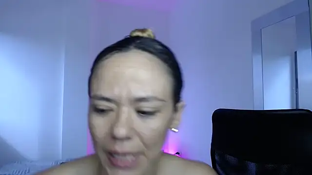 Annie_Cervantez webcam