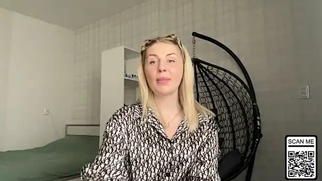 Blondie_xoxoxo webcam