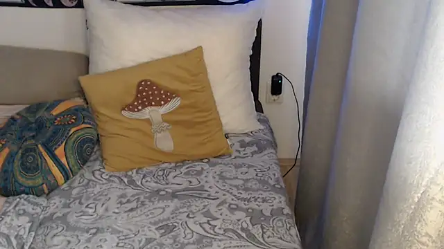 AlienforTwenty webcam