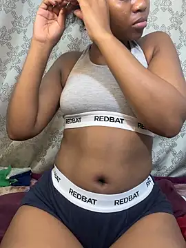 NaughtyShawdy webcam