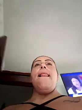 maynor_1998 (F milf) - I want to fuck a cucumber 😈🔥