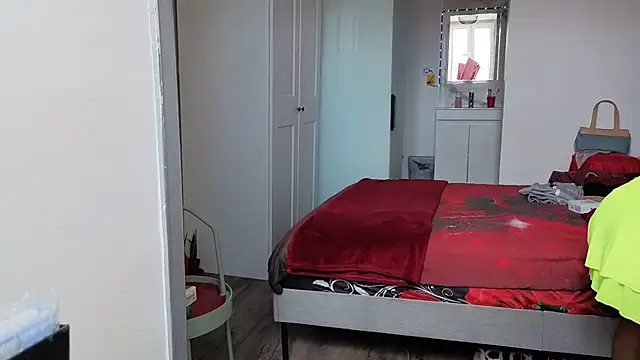 HotSpicyGujju webcam