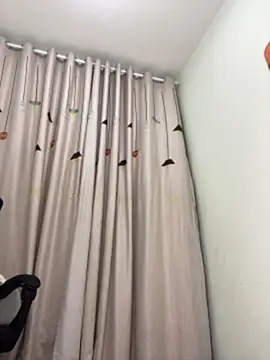 美女Liliya-77在线直播