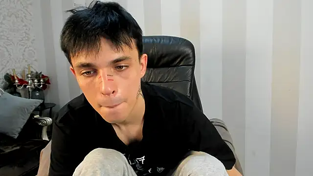 clarkbev (M twink) - CumShow 💕