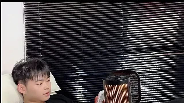 GUCCI-BOY1314 webcam