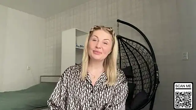 Blondie_xoxoxo webcam