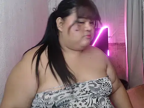 Naughty_alfrea webcam