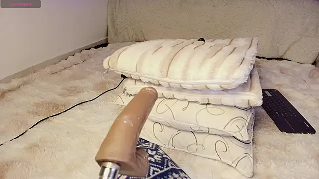 Madeline_Dreams webcam