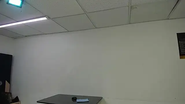 Model: Aisha_hotts777