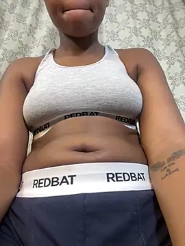 NaughtyShawdy webcam