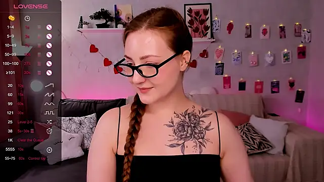 velvet_cherry_ webcam