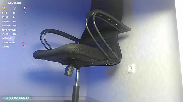blondiana13 webcam