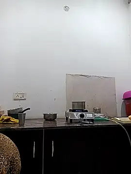 Webcam Model (risky_women)  is live.Free join now!