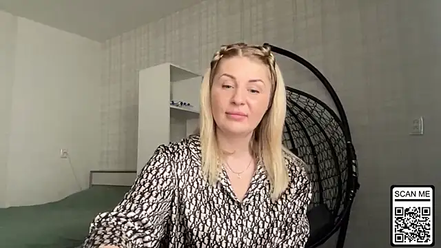 Blondie_xoxoxo webcam