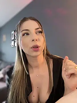 Webcam Model (Mia_Ethan)  is live.Free join now!