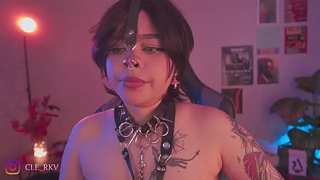 violette_clerk1_ webcam