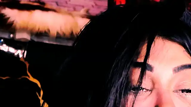 indian_dreamgirl webcam