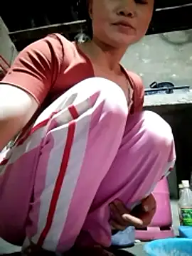 tieuvy122 - Tieuvy122's free webcam - UK Sex Cams