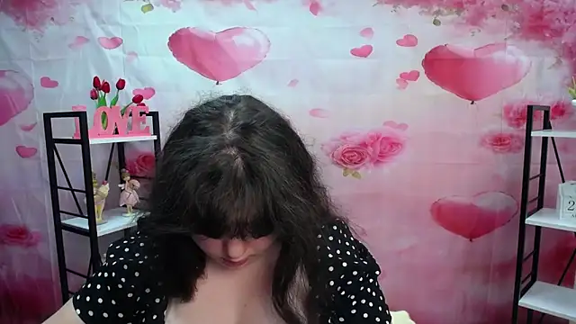 NeonilaLisova webcam