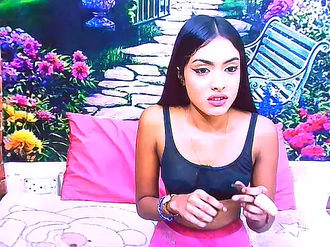 IndianPretty14u2Luv webcam